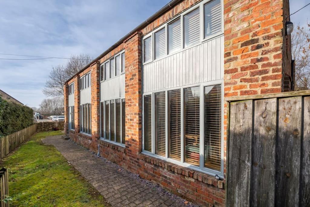 The Shed Villa Durham Bagian luar foto